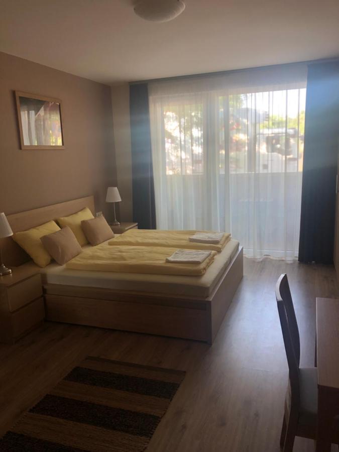Castellum Apartmanhaz Gyula Ngoại thất bức ảnh
