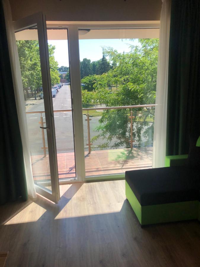 Castellum Apartmanhaz Gyula Ngoại thất bức ảnh